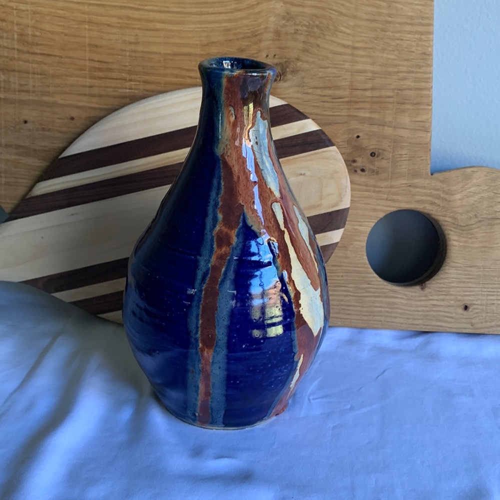 Handmade Studio Pottery Vase - Picture 2 of 13